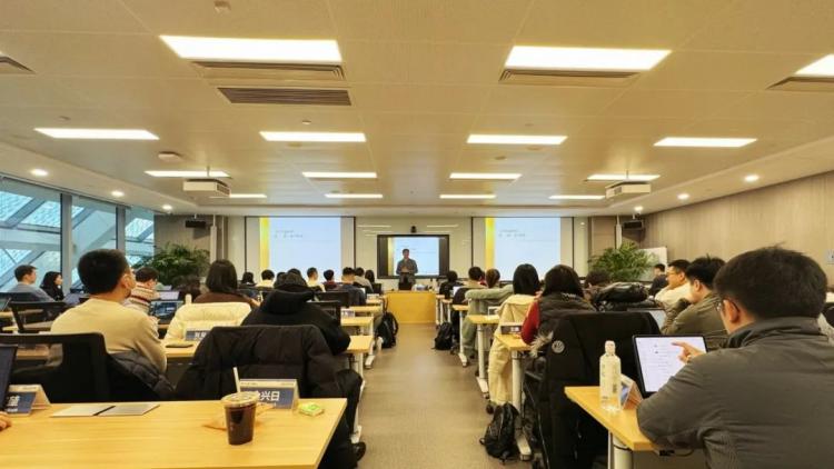 开学第一课@全国班（北京）——3天知识遨游《刚性泡沫》开启行为金融学求知之旅(图2)
