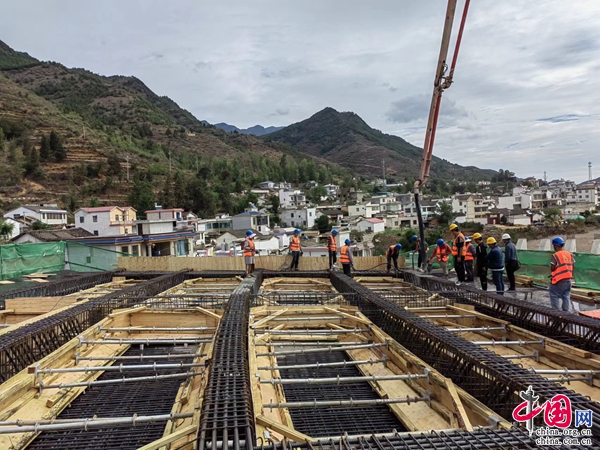 南宫NG·28“跨河越沟筑桥梁 开山凿壁通隧道” 云南交投集团云岭建设有限公司会(图3)