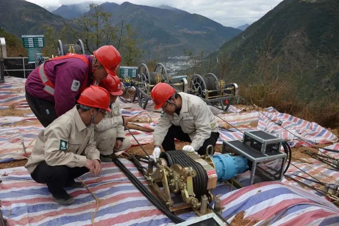 南宫NG28在3200米高原建塔他是特高压交流工程“技术无人区”的先行者(图3)